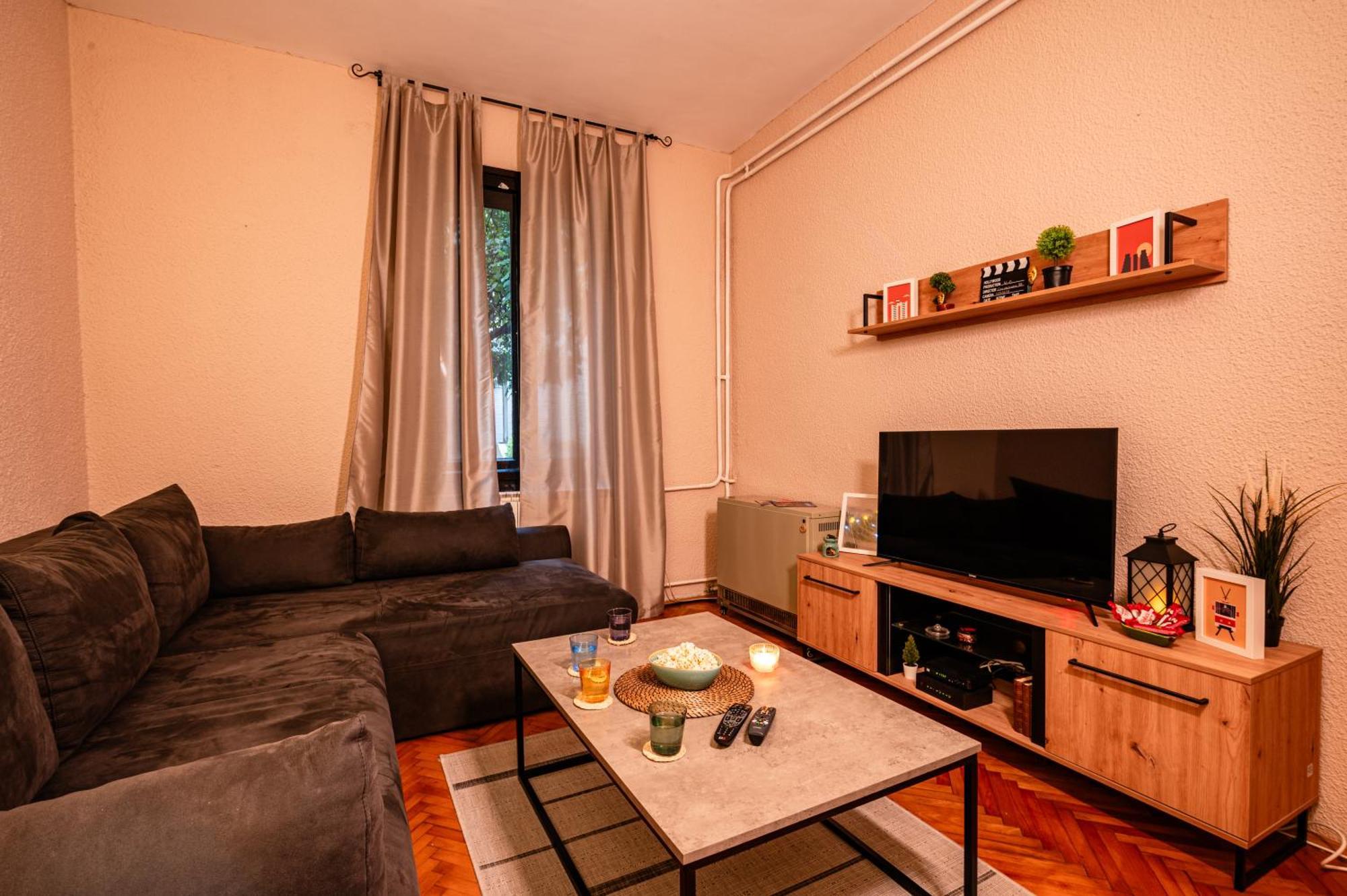 Cozy Apartment In City Center Belgrado Esterno foto