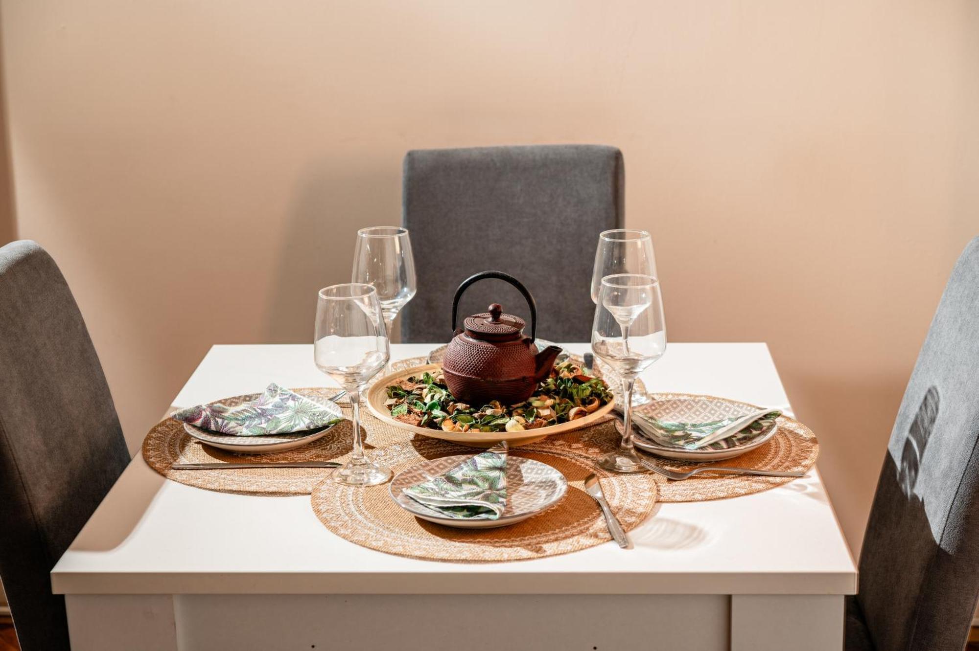 Cozy Apartment In City Center Belgrado Esterno foto