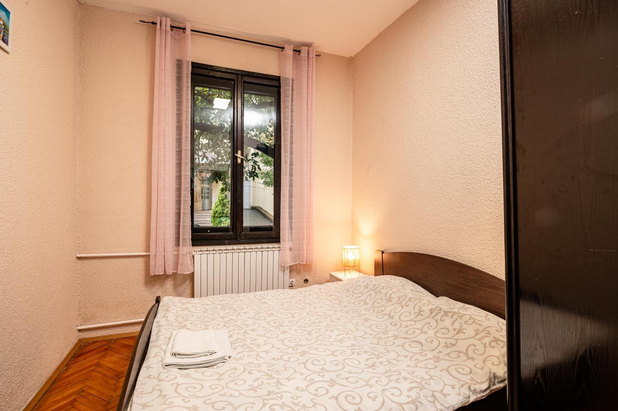 Cozy Apartment In City Center Belgrado Esterno foto