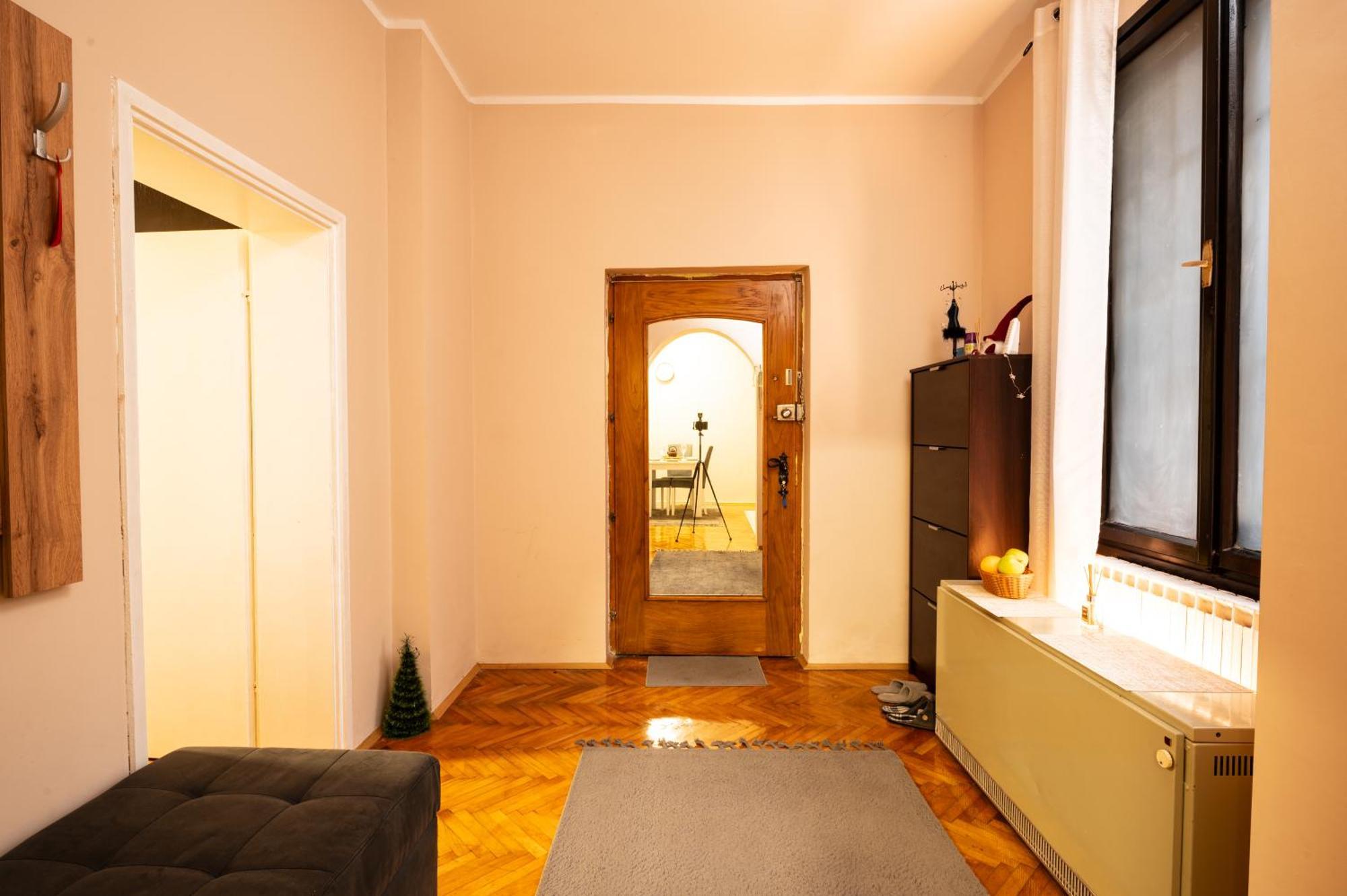 Cozy Apartment In City Center Belgrado Esterno foto